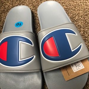 Champion slides size 10